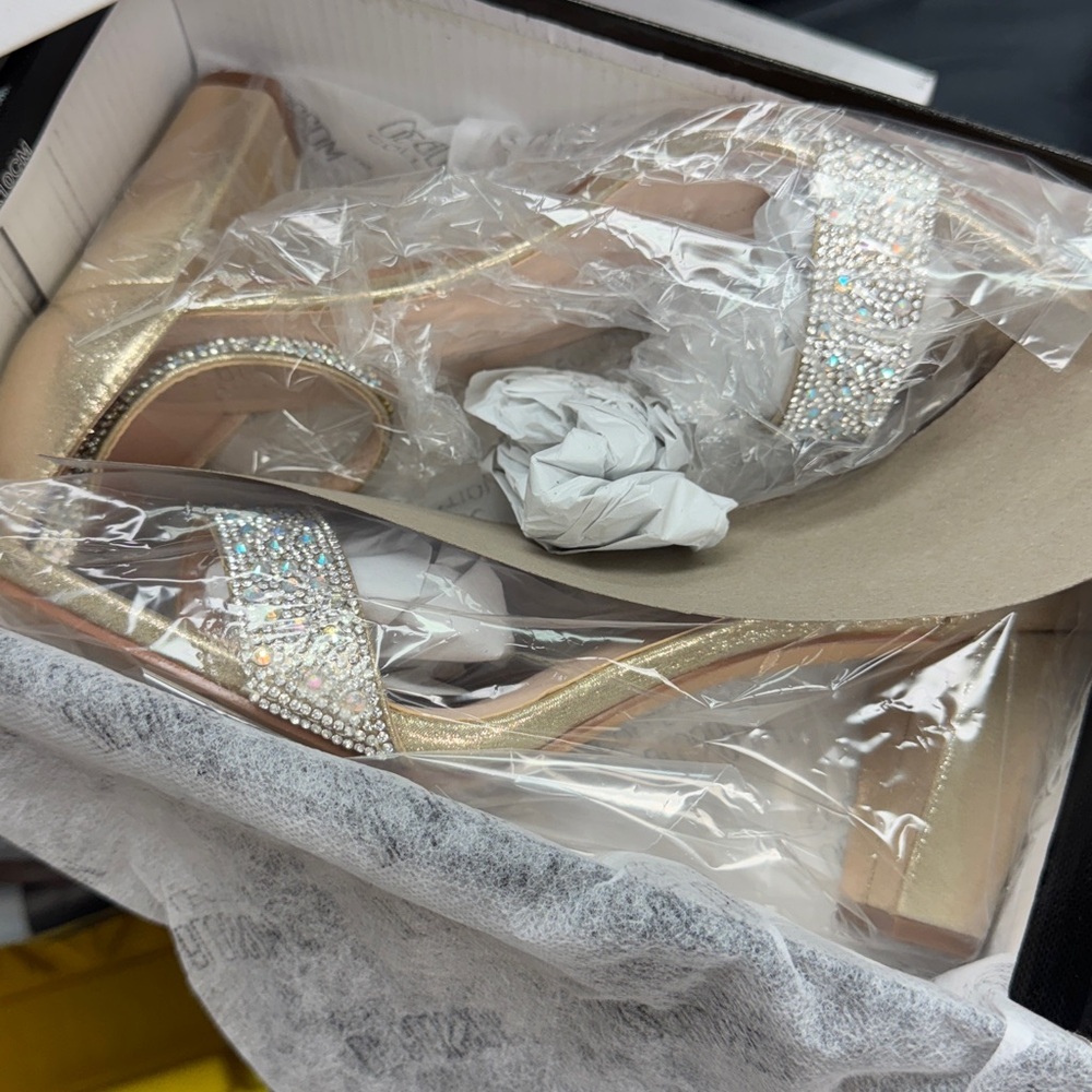 De Blossom Collection shoes designed for glamorous living nude rhinestone heels - Picture 5 of 5